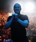 Mike-Posner-Brains-Up-Six-Flags-Over-Texas-VMA-842011.jpg