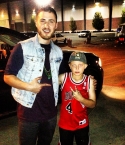 MikePosner-with-young-fan-Boise-ID-05042013.jpg