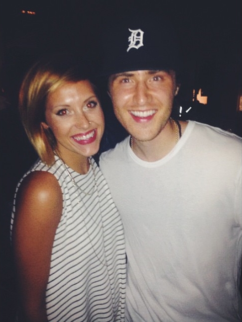 A Fan meeting Mike Posner at Nick Jonas's album listening party in Los Angeles, CA - August 23, 2014
instagram.com/remi10max
