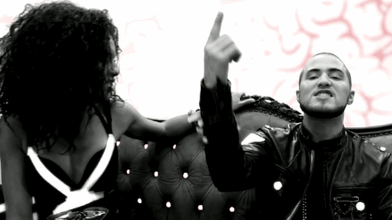 Mike Posner - Looks Like Sex (Official Music Video)
Mike Posner - Looks Like Sex (Official Music Video)