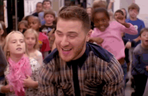 Mike Posner - Top Of The World feat. Big Sean (Official Music Video)
ryanseacrest.com
