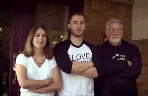 Mike Posner - Top Of The World feat. Big Sean (Official Music Video)
ryanseacrest.com
