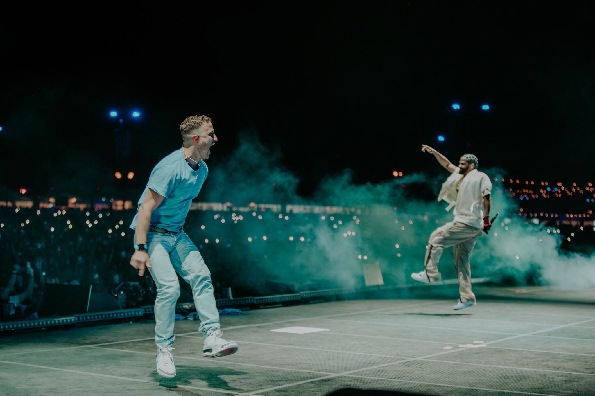 Mike Posner joins Big Sean onstage at 2022 Coachella to perform "Cooler Than Me"
