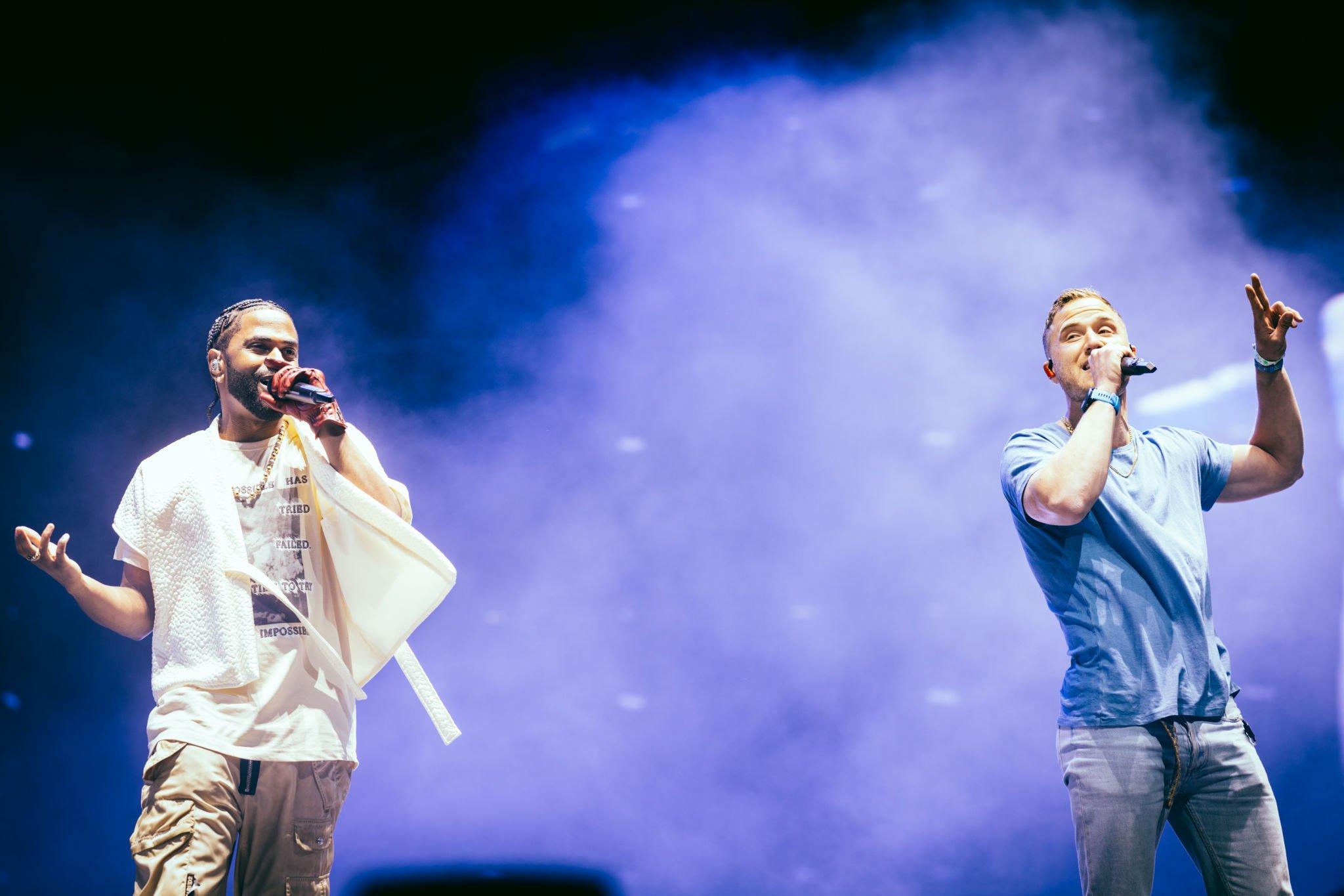 Mike Posner joins Big Sean onstage at 2022 Coachella to perform "Cooler Than Me"
