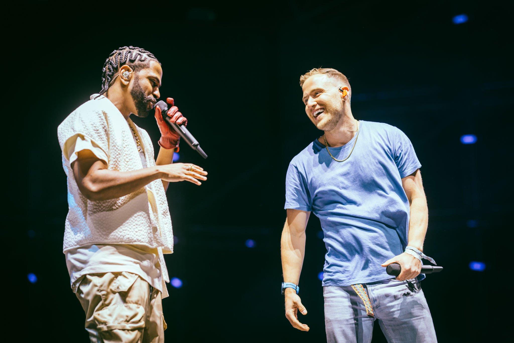 Mike Posner joins Big Sean onstage at 2022 Coachella to perform "Cooler Than Me"
