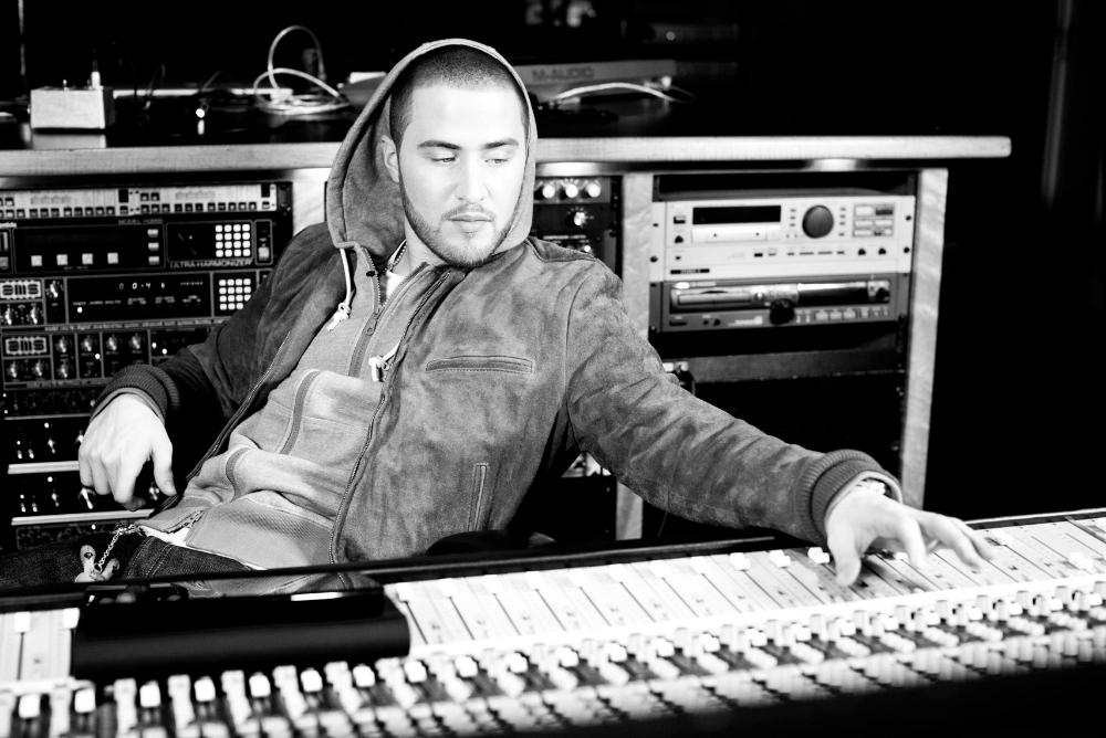 Mike Posner for Sony Tablet S Series 2012
Photo credit: Kyle Christy
