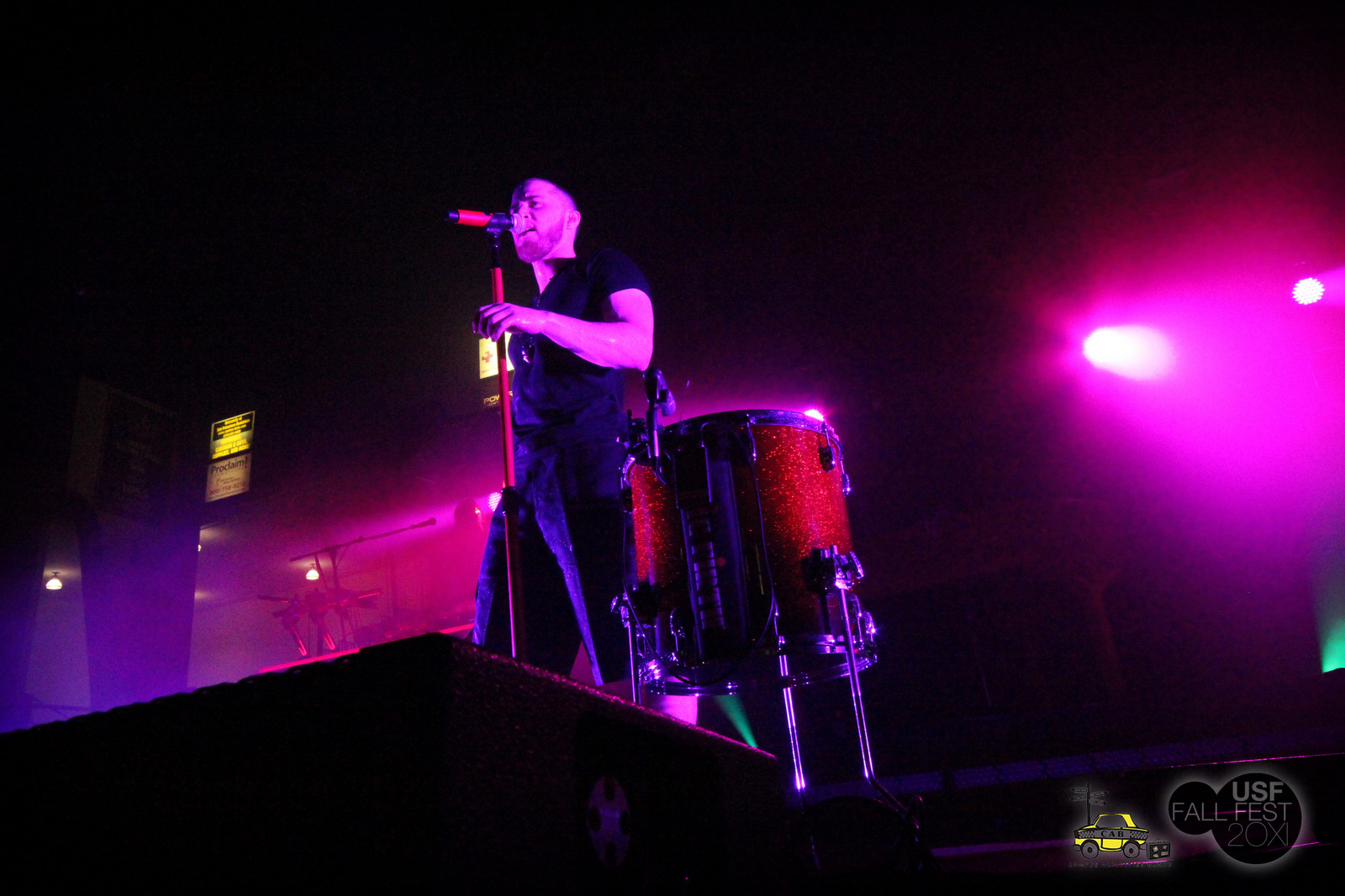 Mike Posner performing at the University of San Francisco's 2011 Fall Fest Concert October 1, 2011
Photo by Evelyn Obamos
