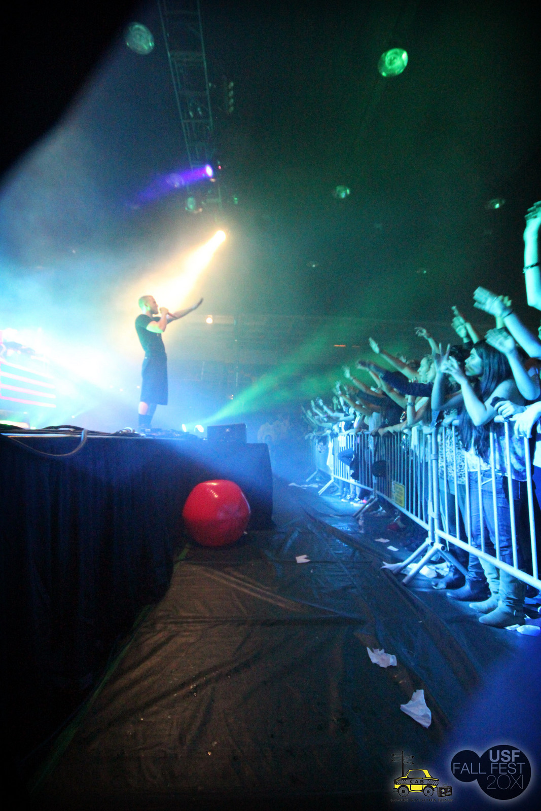 Mike Posner performing at the University of San Francisco's 2011 Fall Fest Concert October 1, 2011
Photo by Evelyn Obamos
