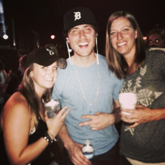 Mike Posner at Beach Party 2014 in Nashville, TN 8/18/2014
instagram.com/laurelhutchins
