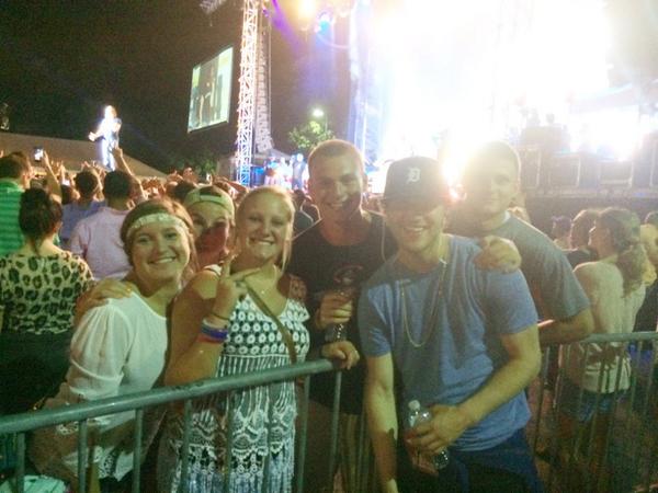 Mike Posner at Beach Party 2014 in Nashville, TN 8/18/2014
twitter.com/krissy_loftis
