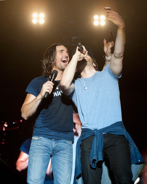 Mike Posner and Jake Owen performing "Cooler Than Me" at Beach Party 2014 in Nashville, TN 8/18/2014
