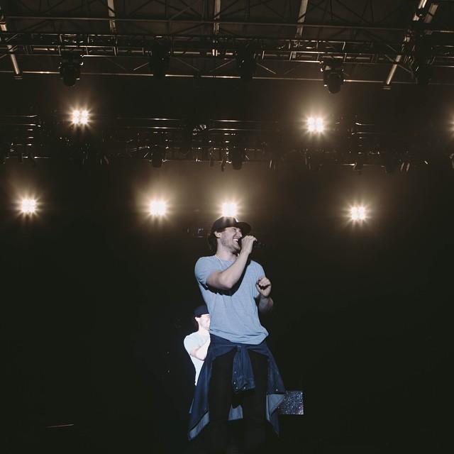 Mike Posner performing "Cooler Than Me" at Jake Owen's Beach Party 2014 in Nashville, TN 8/18/2014
instagram.com/treycurtisphoto
