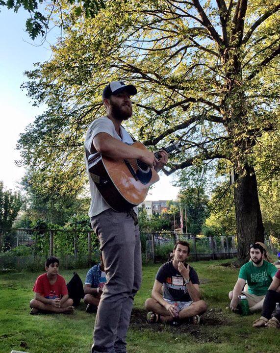 Mike Posner performing at Fenway Victory Gardens in Boston, MA July 31, 2015
twitter.com/JRMooney
