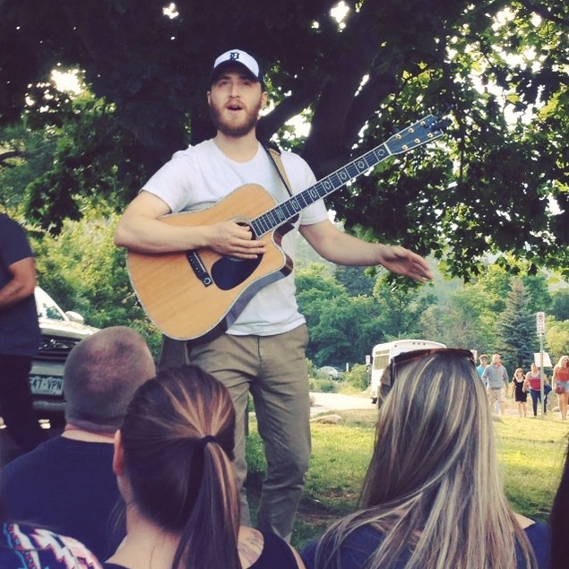 Mike Posner performing at the Chautauqua Park in Boulder, CO July 1, 2015
instagram.com/jacqueline_annp
