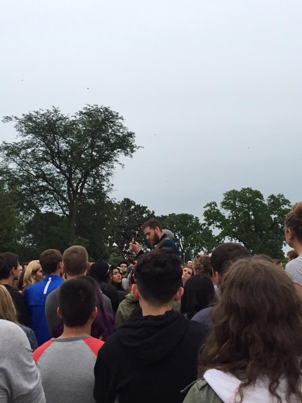 Mike Posner performing at Lincoln Park in Chicago, IL July 8, 2015
twitter.com/irisILL
