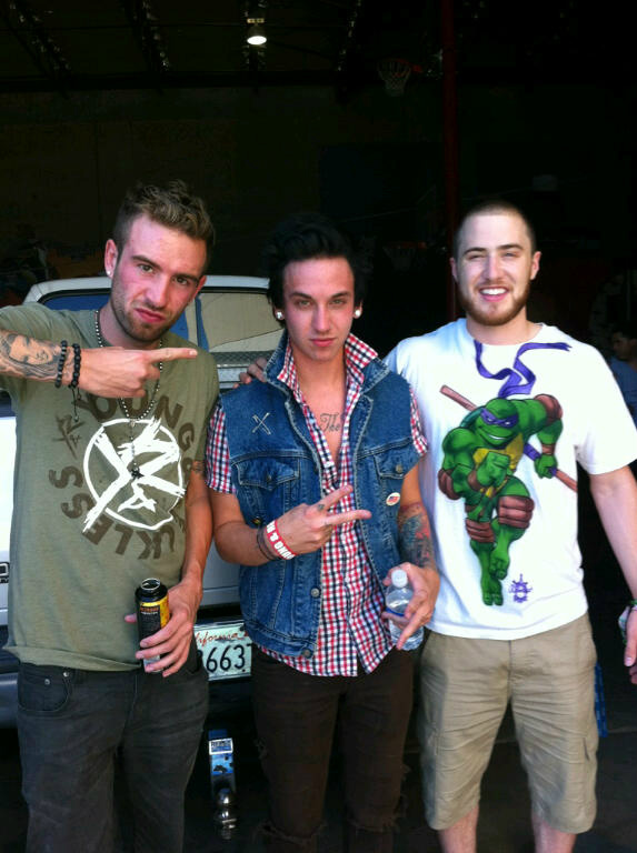 Chris "Drama" Pfaff, Mat Musto, and Mike Posner
Photo by www.youngandreckless.com
