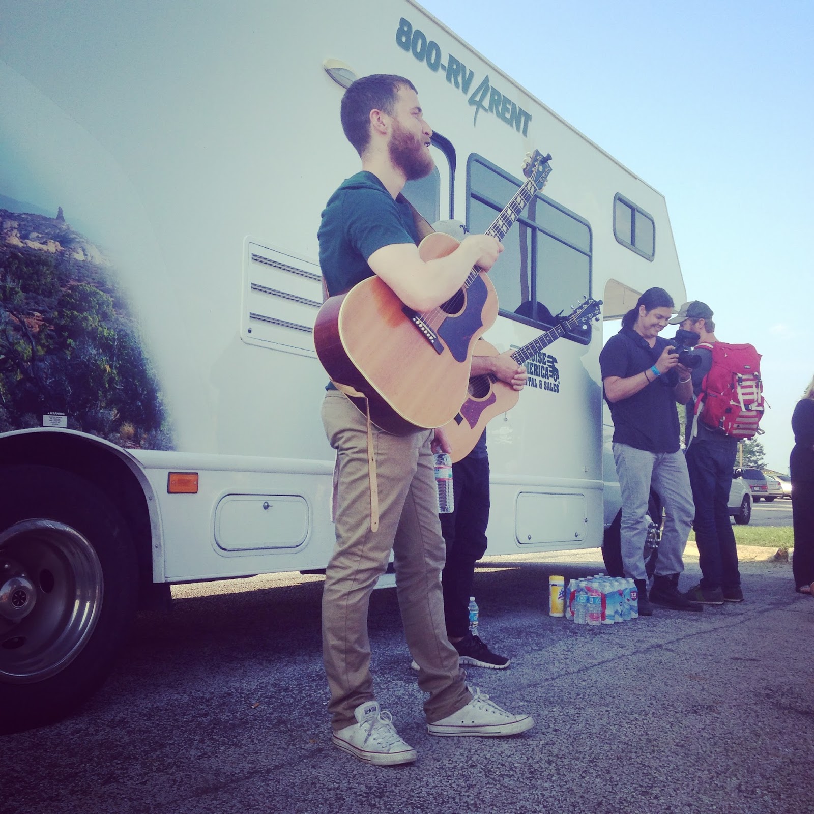 Mike Posner and Adam Friedman performing at Edgewater Park in Cleveland, OH July 6, 2015
instagram.com/hayyy023
