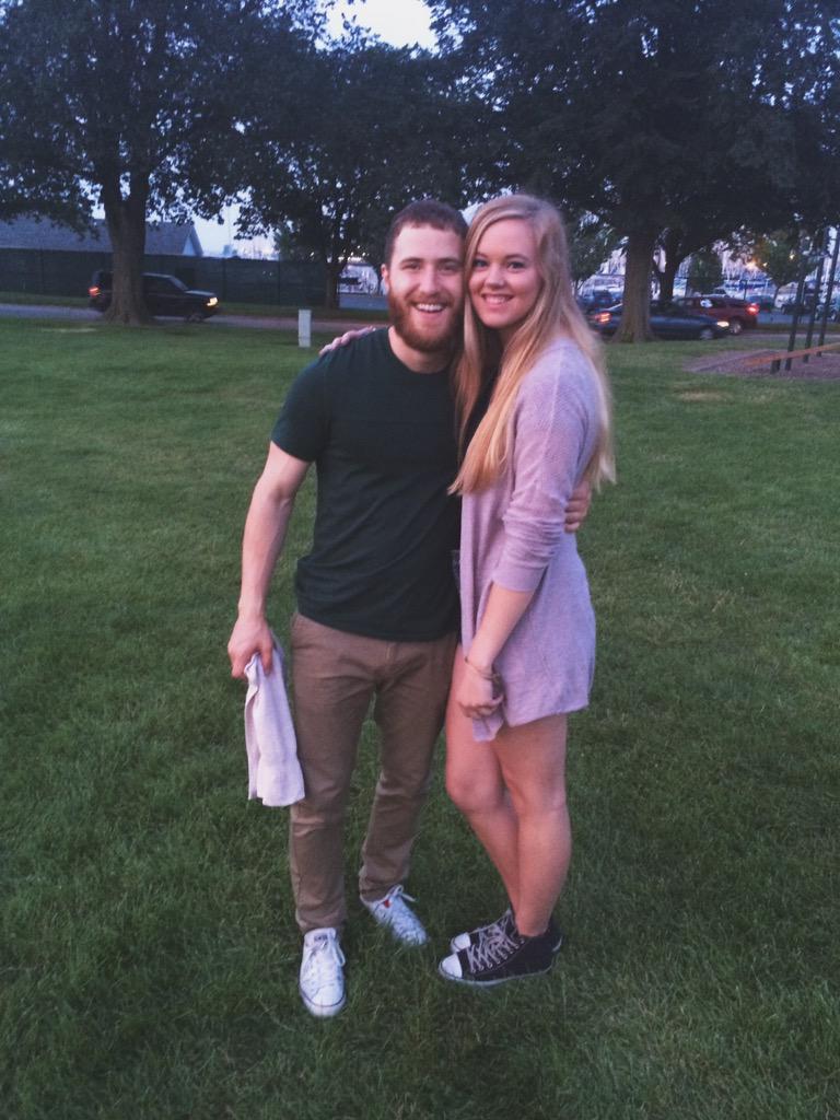 Mike Posner at Edgewater Park in Cleveland, OH July 6, 2015
/twitter.com/ItsQueenColleen
