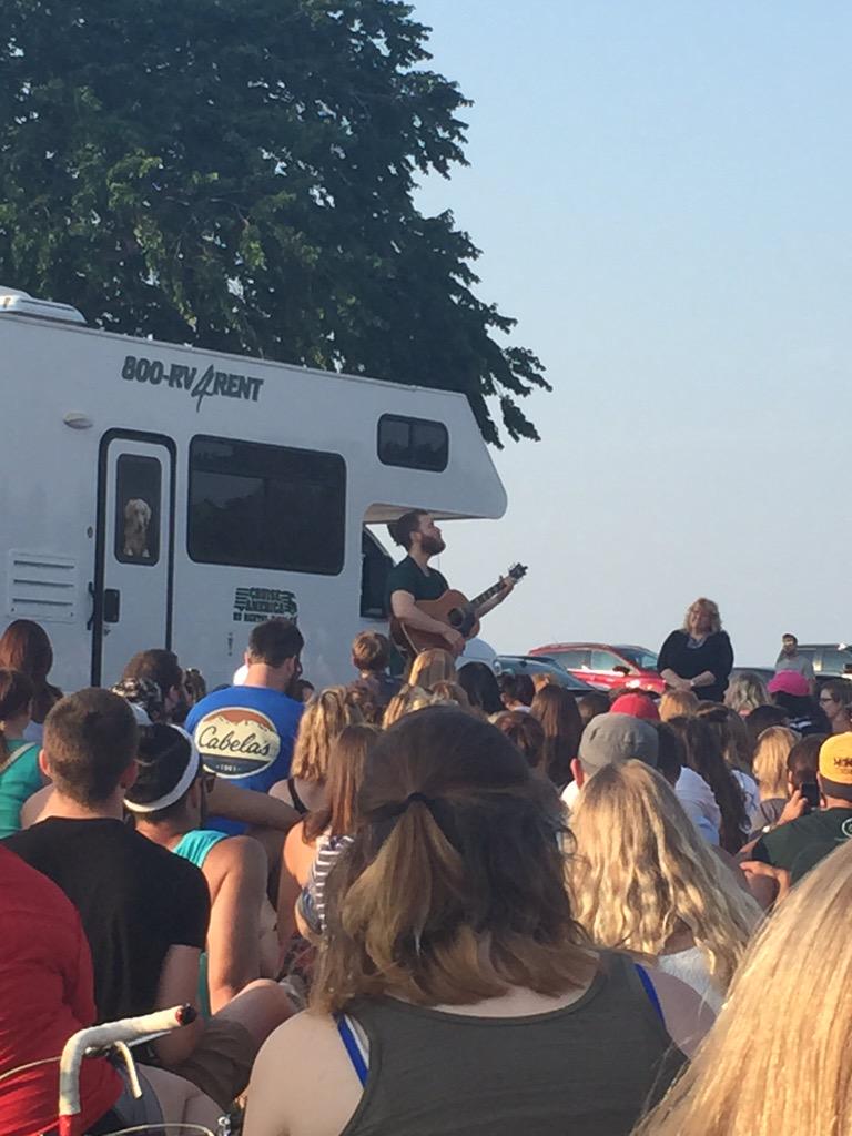 Mike Posner performing at Edgewater Park in Cleveland, OH July 6, 2015
twitter.com/ispykatie
