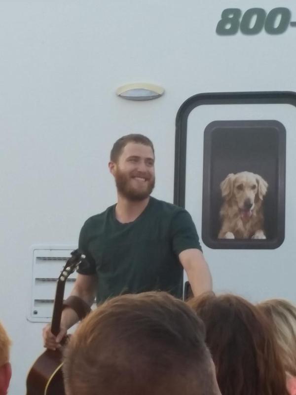 Mike Posner performing at Edgewater Park in Cleveland, OH July 6, 2015
twitter.com/angturner8
