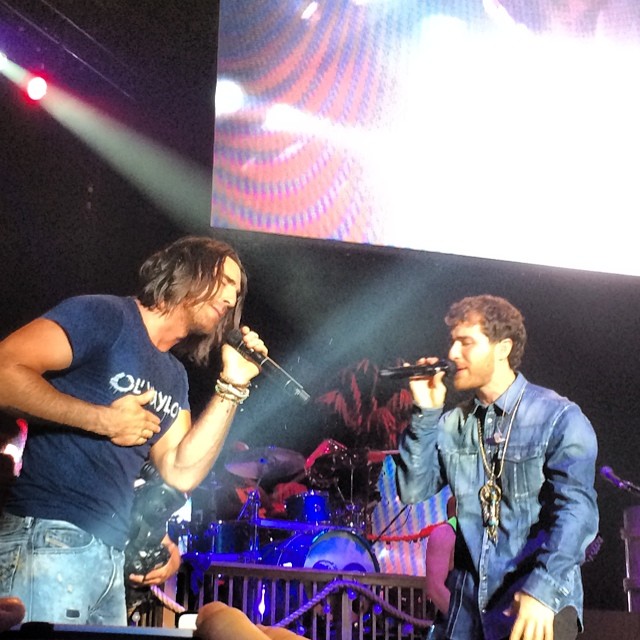 Mike Posner performing with Jake Owen on the Days of Gold Tour in Park City, KS 6/29/14
Instagram @brendon_binger
