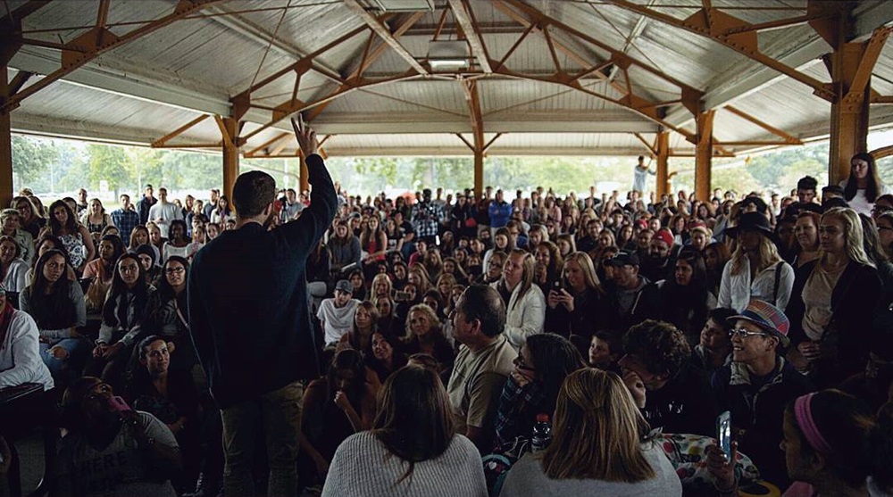 Mike Posner performing at Belle Isle Aquarium in Detroit, MI July 7, 2015
instagram.com/jbrantfilms
