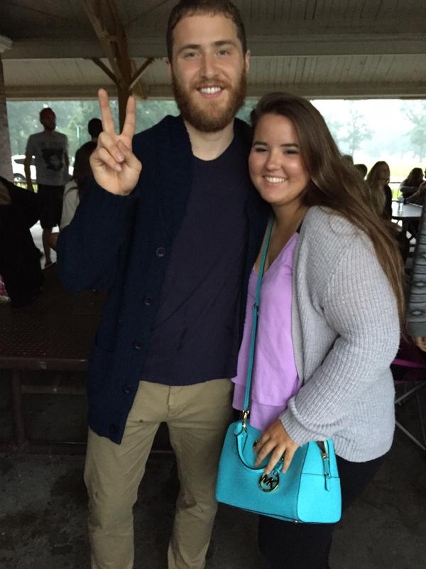 Mike Posner at Belle Isle Aquarium in Detroit, MI July 7, 2015
twitter.com/Sssteph1103
