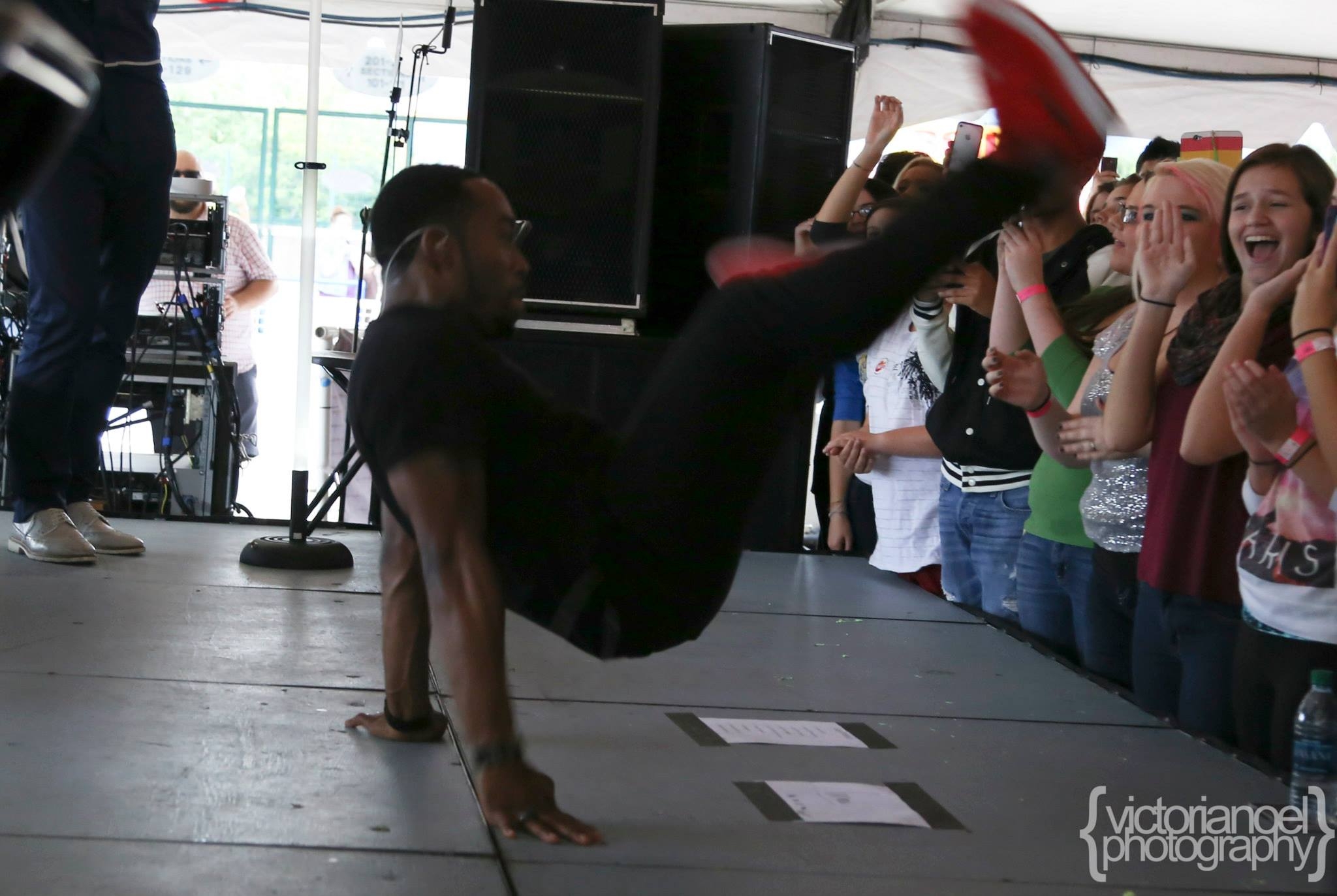 DJ Dubz performing at Oktoberfest 2013 - Chattanooga, TN 10/19/13
facebook.com/Hits96
Victoria Noel Photography
