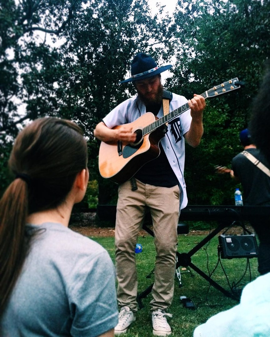 Mike Posner performing at Sarah P. Duke Gardens in Durham, NC September 22, 2015
instagram.com/kelleycoykendall
