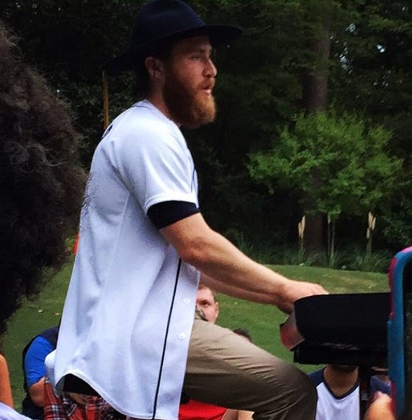 Mike Posner performing at Sarah P. Duke Gardens in Durham, NC September 22, 2015
instagram.com/chrisljasinski
