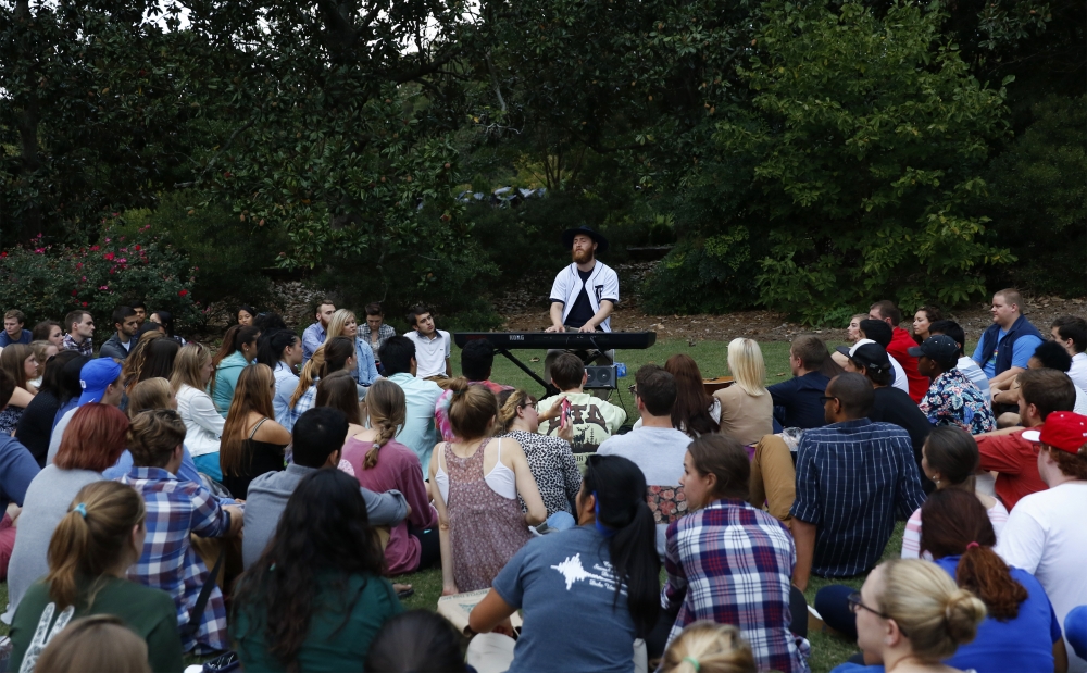 Mike Posner performing at Sarah P. Duke Gardens in Durham, NC September 22, 2015
Photo by Carolyn Chang
DukeChronicle.com
