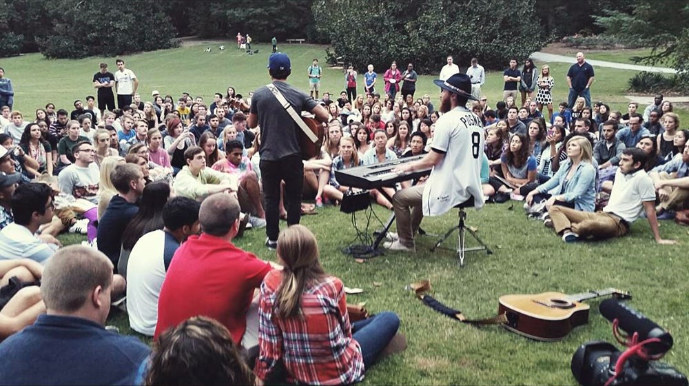 Mike Posner and Adam Friedman performing at Sarah P. Duke Gardens in Durham, NC September 22, 2015
instagram.com/jbrantfilms
