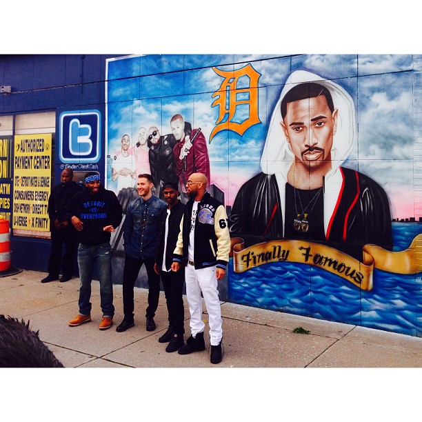 Earlly Mac, Mike Posner, Big Sean, and SayItAintTone at the FFOE mural at Dexter Check Cashing - Detroit, MI 9/21/13
Instagram @_drewthompson
