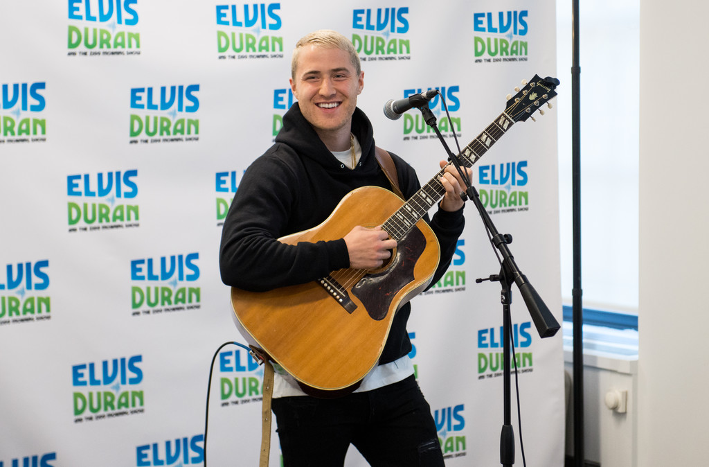 Elvis-Duran-Morning-Show-02292016-13.jpg