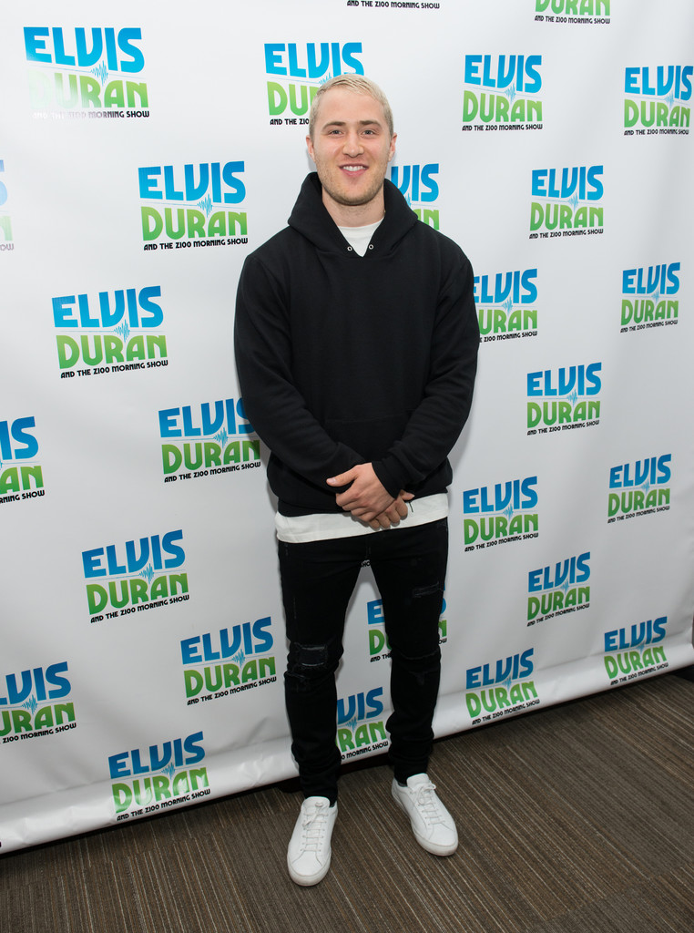 Elvis-Duran-Morning-Show-02292016-15.jpg