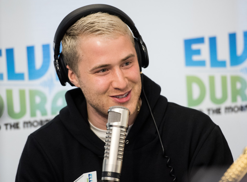 Elvis-Duran-Morning-Show-02292016-9.jpg