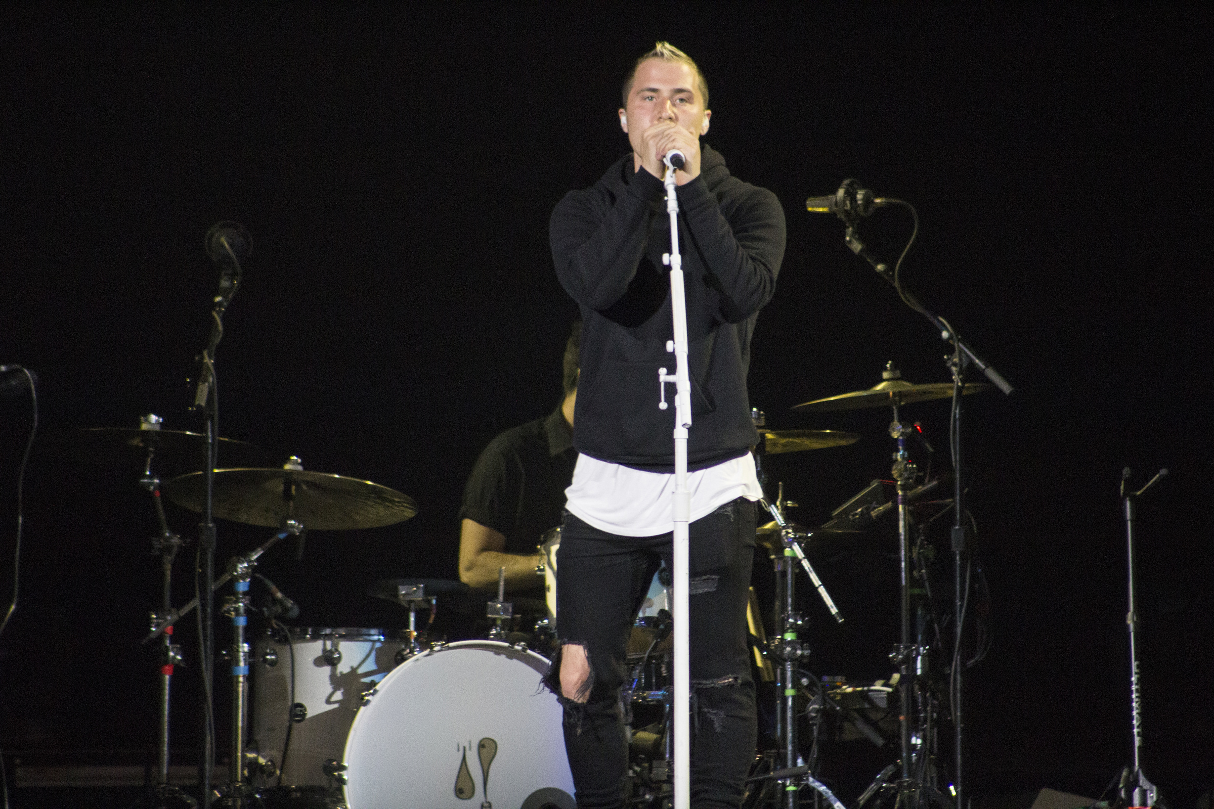 Mike Posner performing on the Future Now Tour in Chicago - August 2, 2016