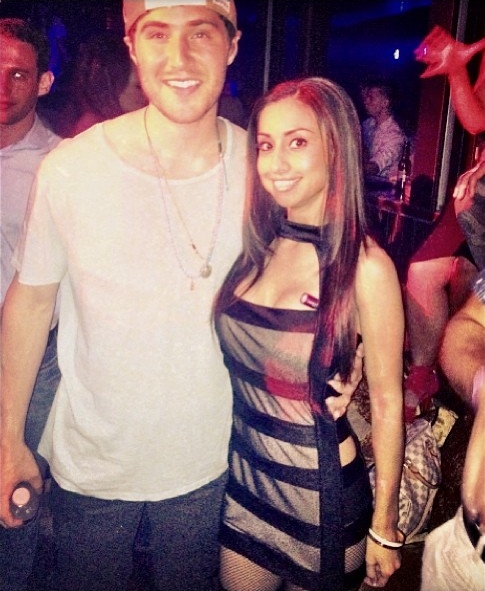 Mike Posner with a cocktail waitress at HAZE Nightclub in Las Vegas, NV 7/13/14
Instagram @dionemarie
