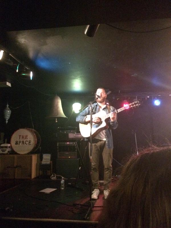 Mike Posner performing at The Space in Hamden, NJ August 1, 2015
twitter.com/rileythehippie
