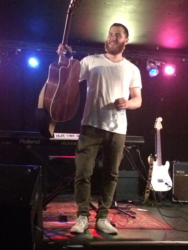 Mike Posner performing at The Space in Hamden, NJ August 1, 2015
twitter.com/Hunnygr1
