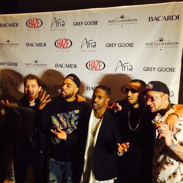 Mike Posner with SayItAintTone, Big Sean, Earlly Mac, and RiFF RAFF at Haze Nightclub in Las Vegas, NV 5/25/14
Instagram @joexrobinson23
