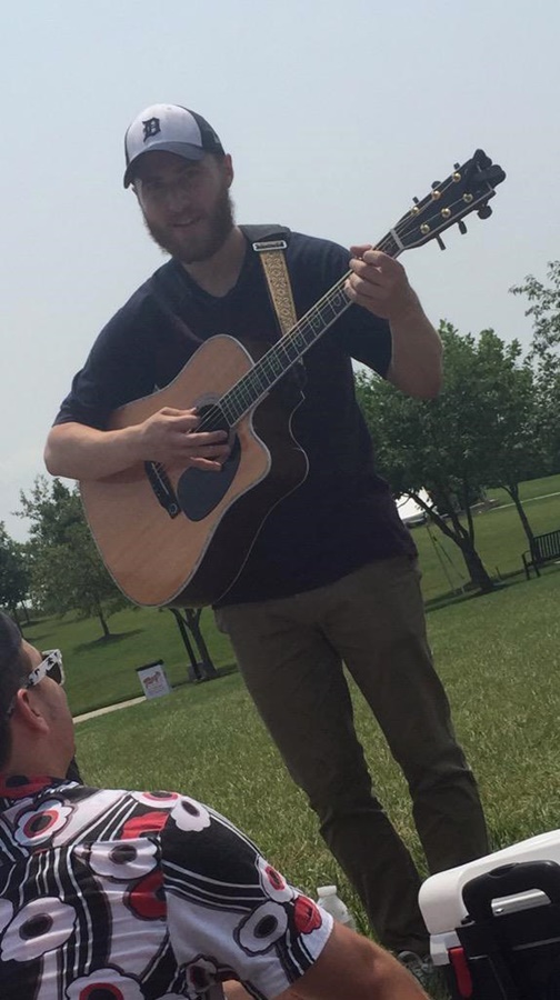 Mike Posner performing at White River State Park in Indianapolis, IN July 4, 2015
twitter.com/minix23
