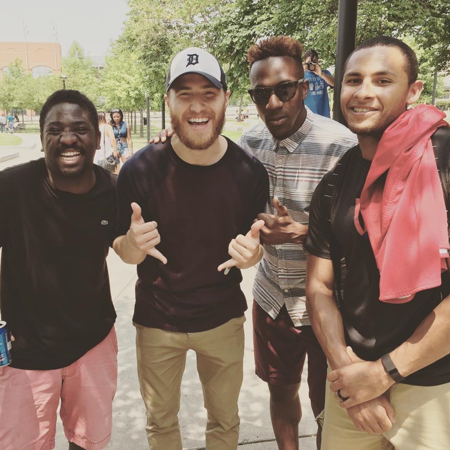 Mike Posner at White River State Park in Indianapolis, IN July 4, 2015
instagram.com/a9bor
