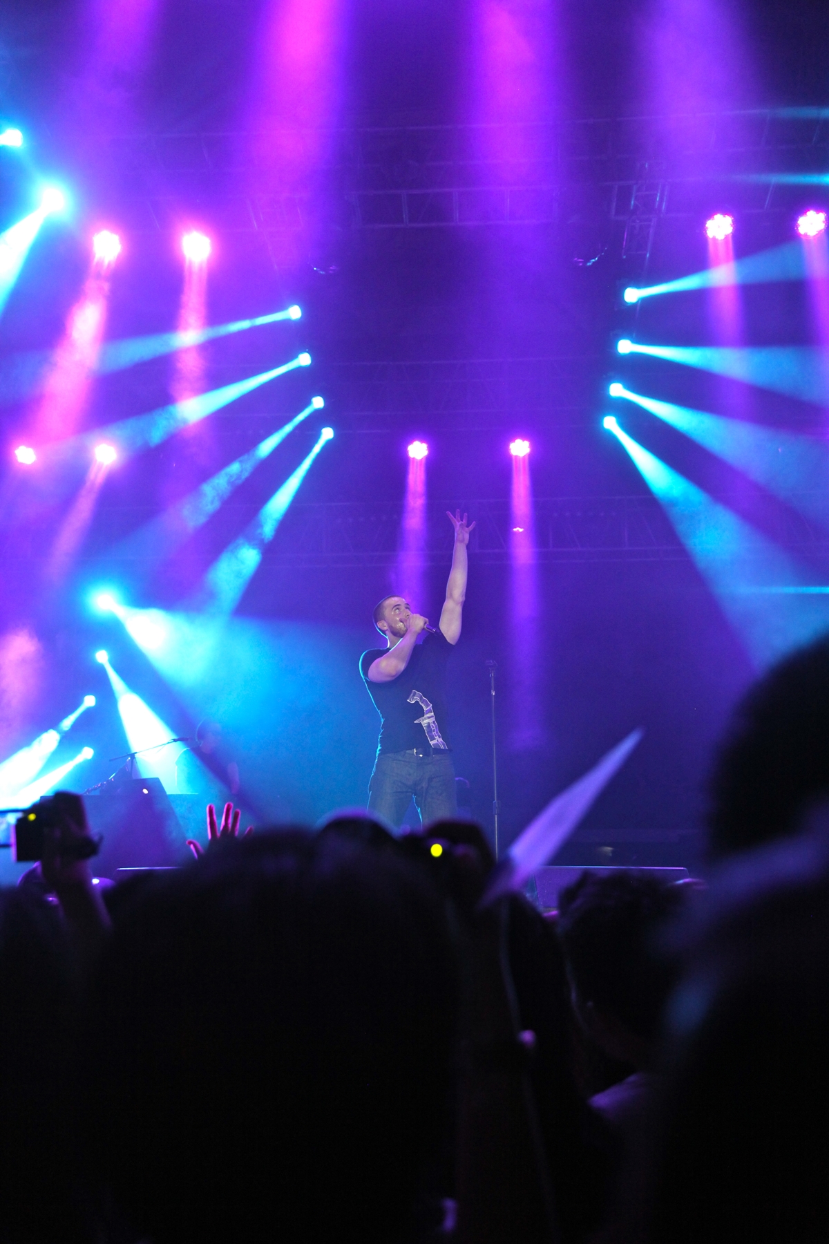 Mike Posner performing at Java Soulnation Festival in Jakarta, Indonesia on 9/24/11
flickr.com/photos/legitx
