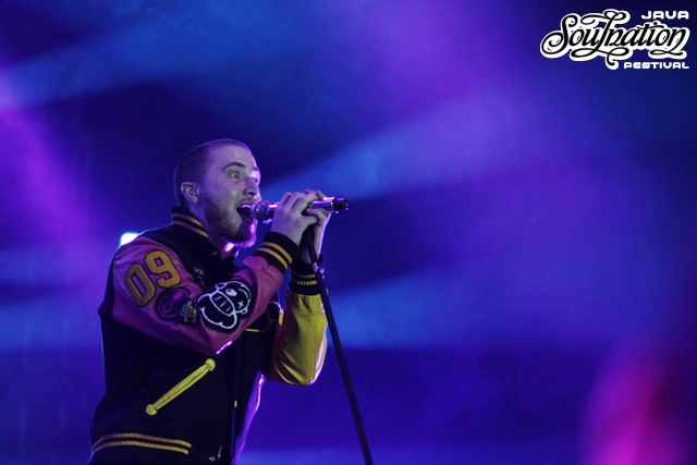 Mike Posner performing at Java Soulnation Festival in Jakarta, Indonesia on 9/24/11
JavaSoulnation.com
