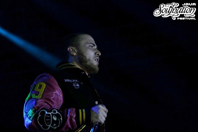 Mike Posner performing at Java Soulnation Festival in Jakarta, Indonesia on 9/24/11
JavaSoulnation.com
