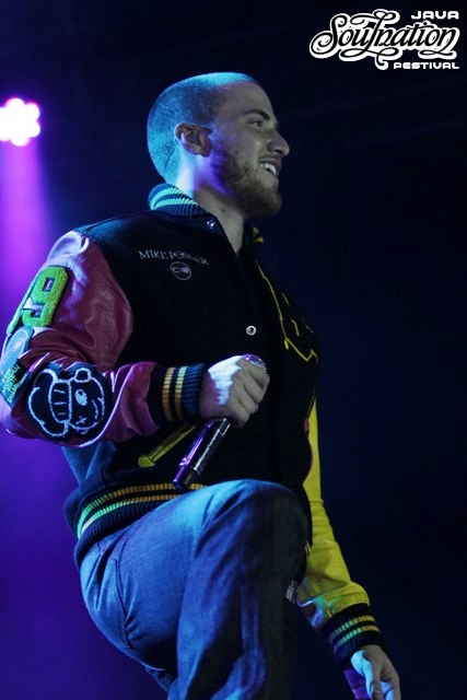 Mike Posner performing at Java Soulnation Festival in Jakarta, Indonesia on 9/24/11
JavaSoulnation.com
