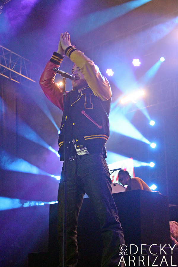 Mike Posner performing at Java Soulnation Festival in Jakarta, Indonesia on 9/24/11
flickr.com/photos/deckyoi
