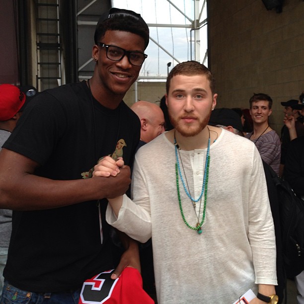 Jimmy Butler of the Chicago Bulls meets Mike Posner backstage at B96 Pepsi SummerBash 6/15/13
Photo by Jimmy Butler
instagram.com/jimmybuckets21
