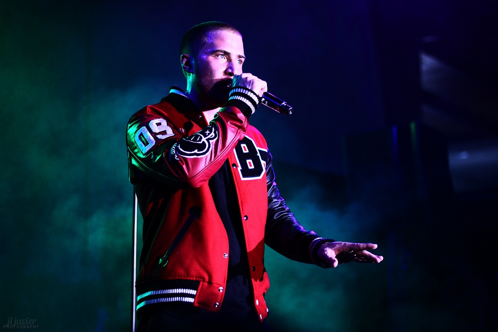 Mike Posner performing at Alabang Town Center in Alabang City, Philippines 12/10/11
Photo by JL Javier
